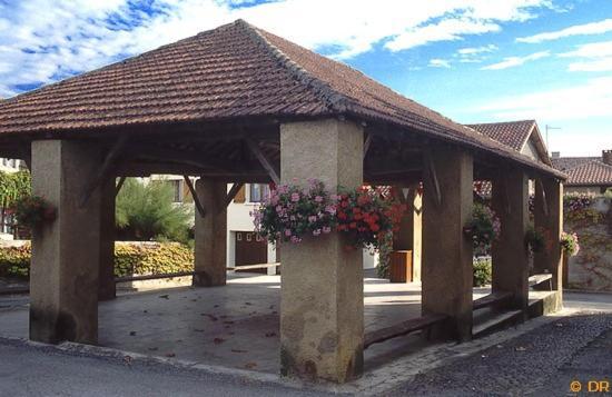 Gite, Jacuzzi & Vin Au Grenier De Madiran Exterior photo